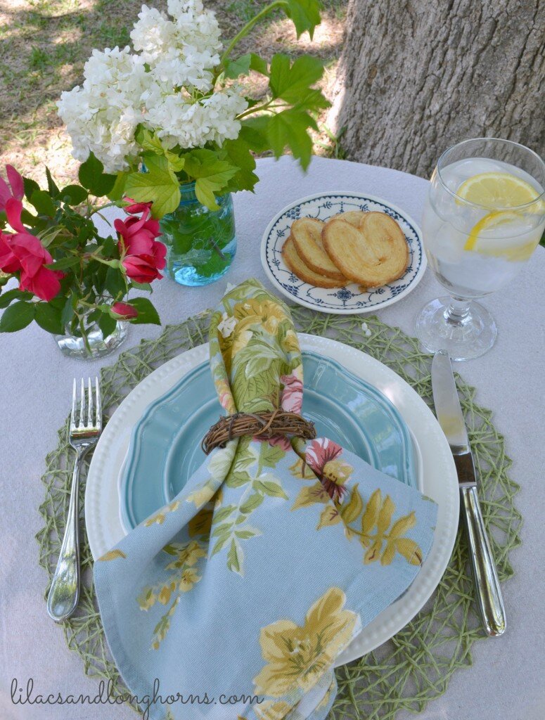 spring table outside_wm